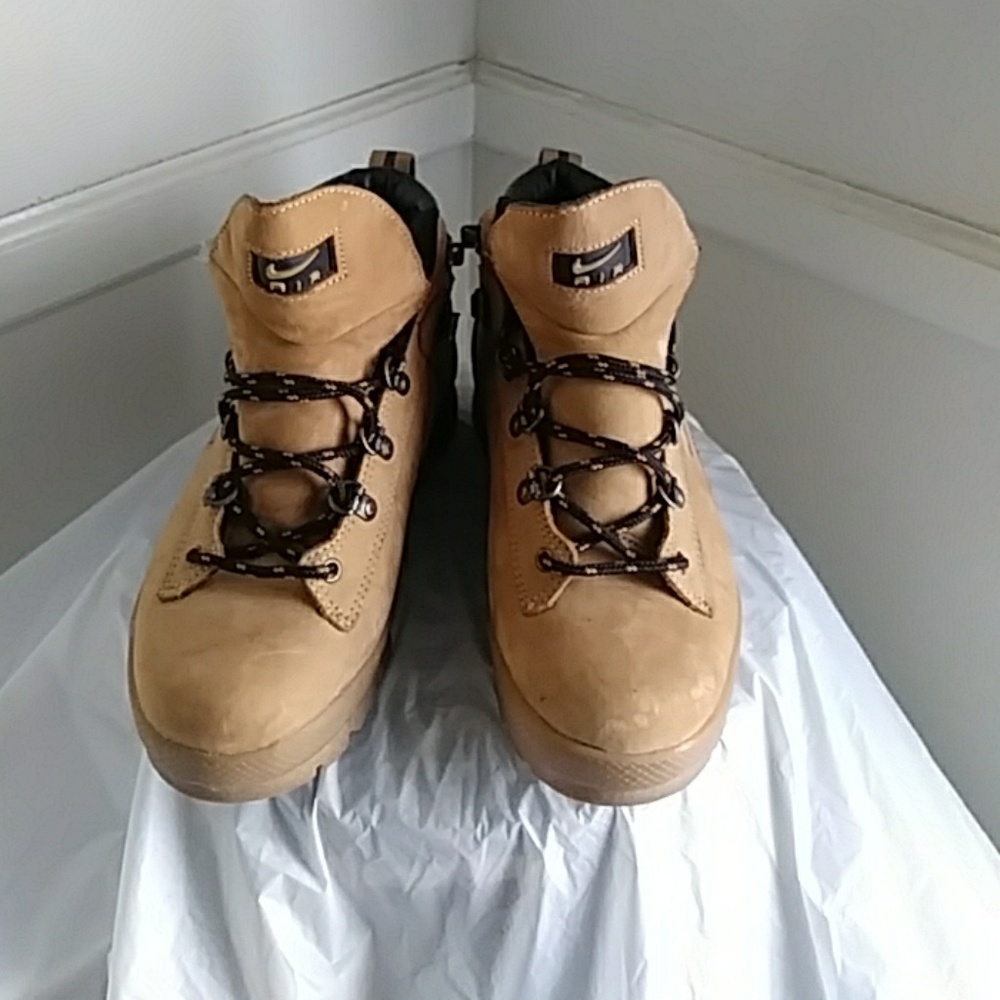 Ankle boots